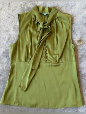 ANTONIO MELANI Olive Green Sleeveless Tie-Neck Sleeveless Top
